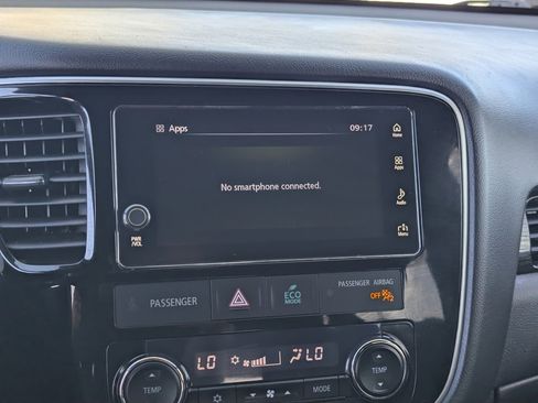 Used 2018 Mitsubishi Outlander LE image 20