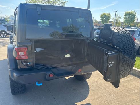Used 2023 Jeep Wrangler Unlimited Rubicon 4xe AWD/4WD image 7