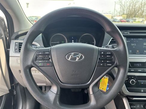 Used 2016 Hyundai Sonata SE FWD image 18