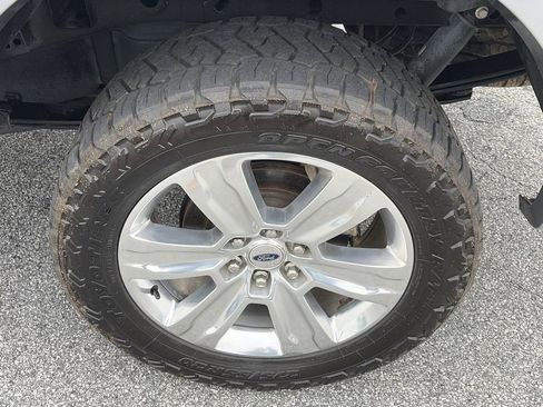 Used 2020 Ford F150 Platinum w/ Equipment Group 701A Luxury image 40