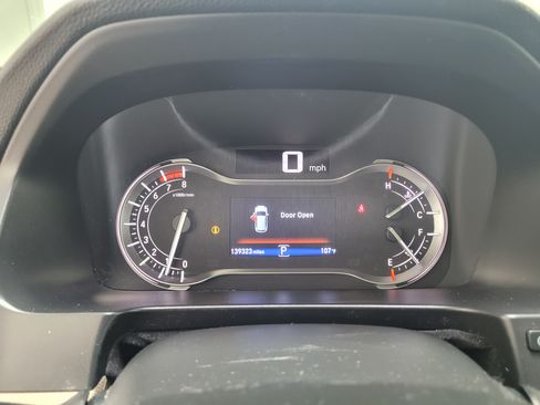 Used 2016 Honda Pilot Touring image 37