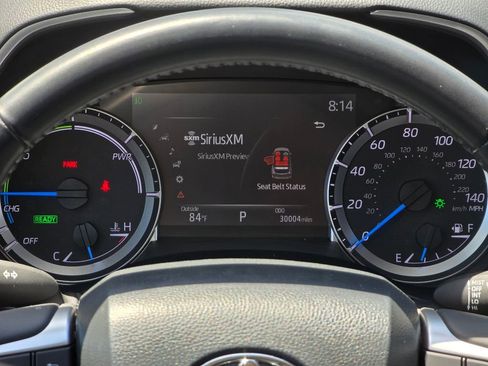 Used 2023 Toyota Highlander XLE FWD image 7