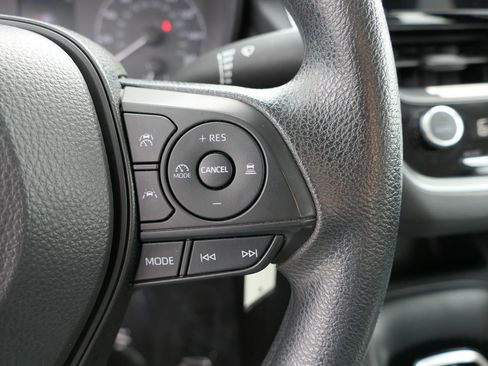 Used 2024 Toyota Corolla LE image 16