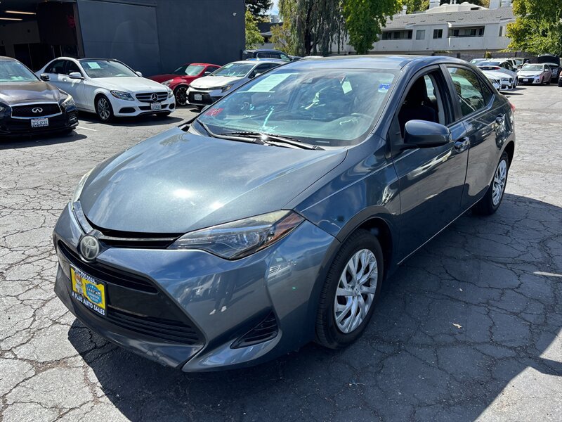 Used 2017 Toyota Corolla LE w/ Carpet Mat Package (TMS) FWD image 9