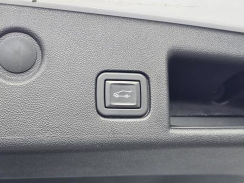 Used 2024 Chevrolet Equinox LT image 9