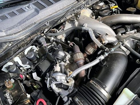Used 2022 Ford F350 Platinum AWD/4WD image 32