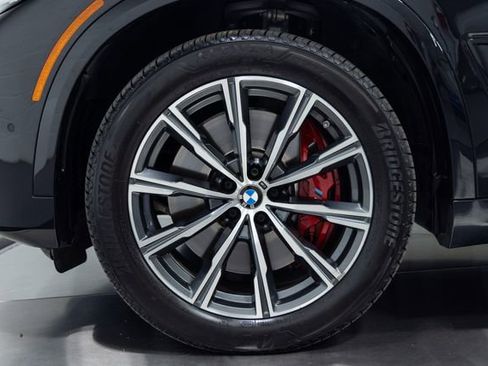 Used 2022 BMW X5 M50i AWD/4WD image 27