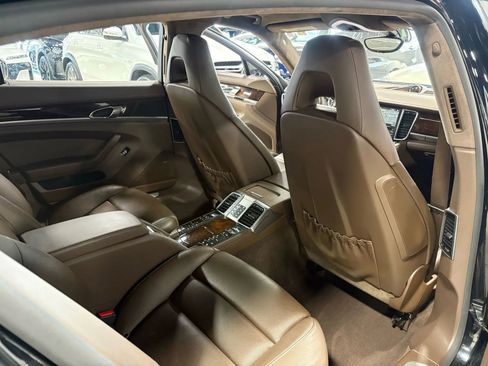 Used 2015 Porsche Panamera 4S Executive image 11