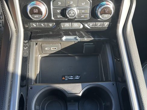 Used 2021 GMC Yukon XL Denali w/ Denali Premium Package AWD/4WD image 30