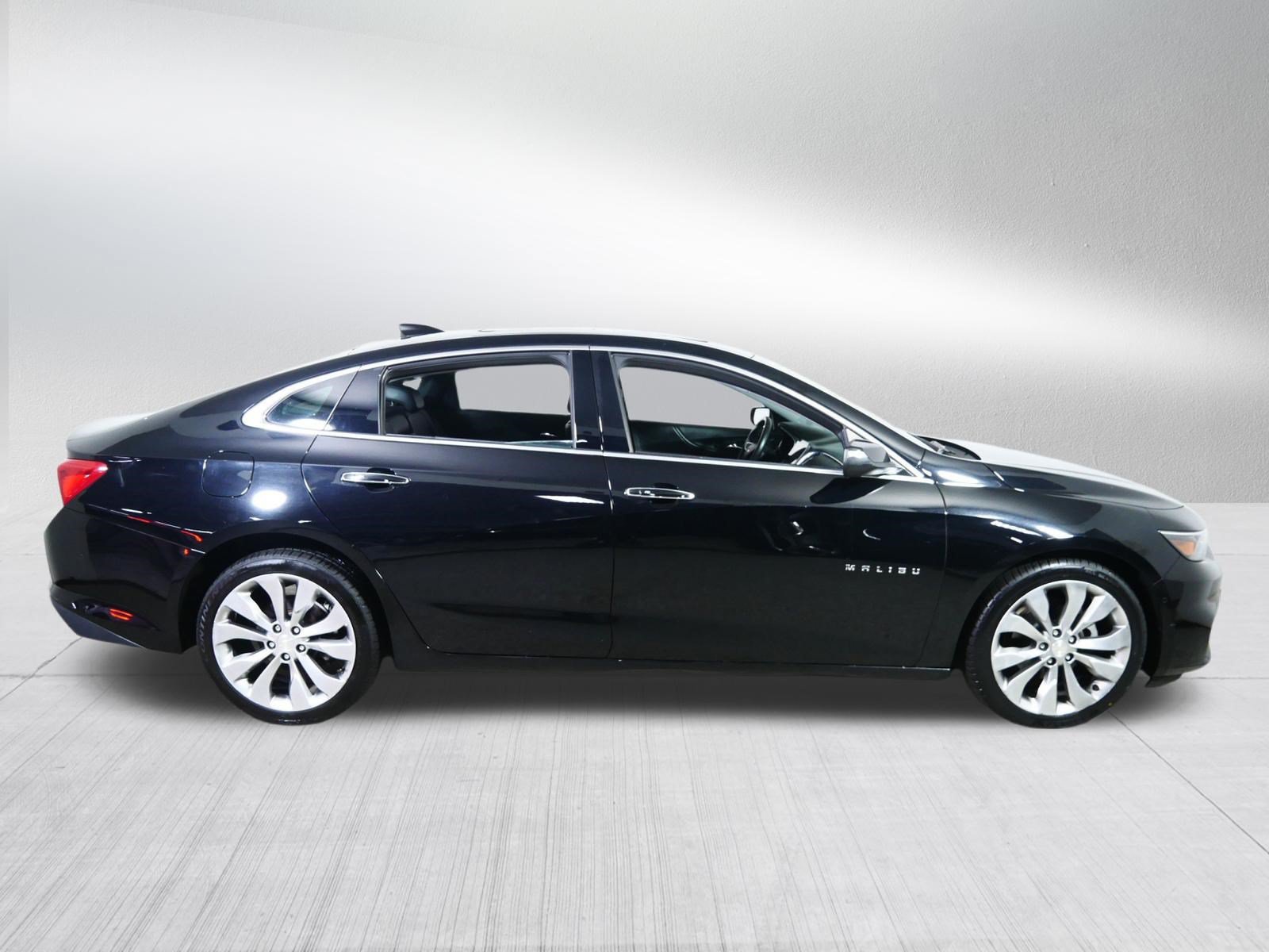 Used 2017 Chevrolet Malibu Premier w/ Premier Sun and Wheel Package FWD image 8