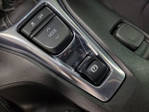 Used 2018 Chevrolet Camaro SS RWD image 19