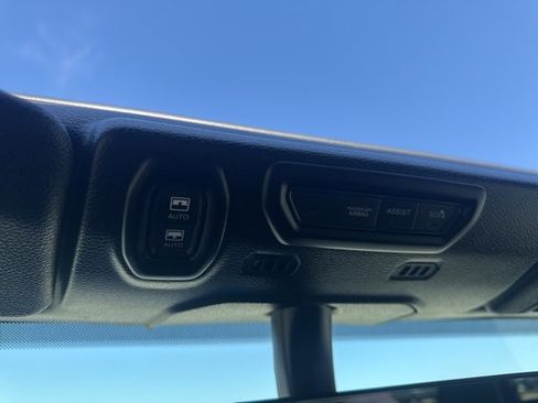 Used 2023 Jeep Wrangler Unlimited Sahara w/ Cold Weather Group image 14