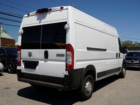 Used 2023 RAM ProMaster 2500 FWD image 6