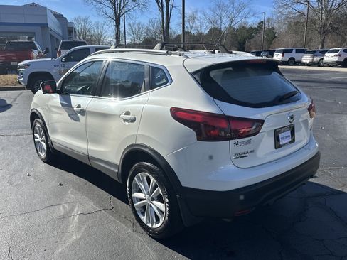 Used 2017 Nissan Rogue Sport SV w/ SV Premium Package image 7