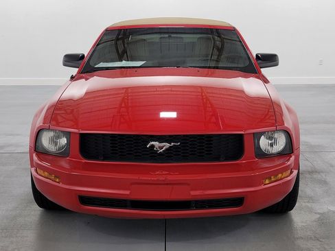 Used 2008 Ford Mustang Convertible RWD image 3