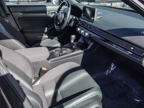 Used 2025 Honda Civic Sport image 15