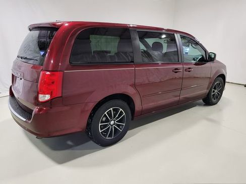 Used 2017 Dodge Grand Caravan GT image 24