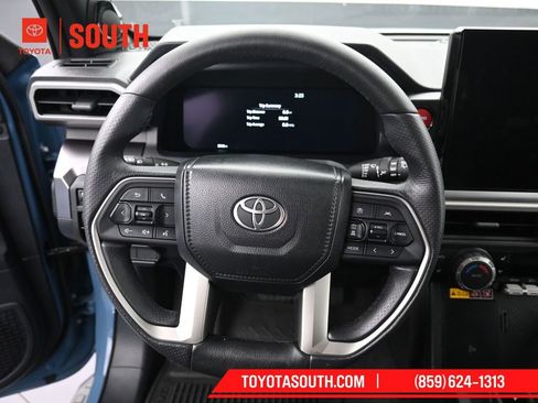 Used 2025 Toyota 4Runner TRD Off-Road Premium image 25