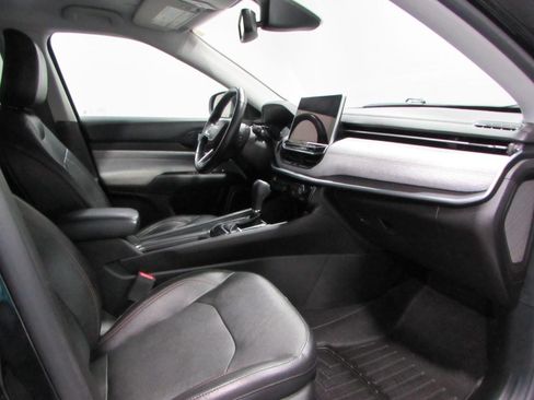 Used 2022 Jeep Compass Latitude AWD/4WD image 17