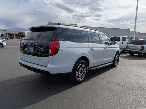 Used 2025 Ford Expedition Max Active AWD/4WD image 5