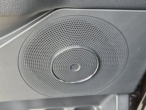 Used 2024 Ford Expedition Max XLT image 14