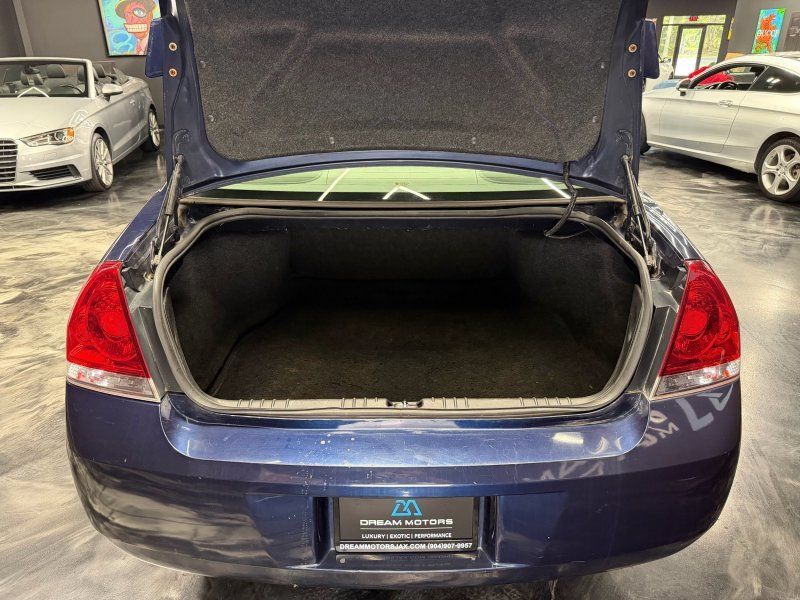 Used 2011 Chevrolet Impala LT FWD image 14