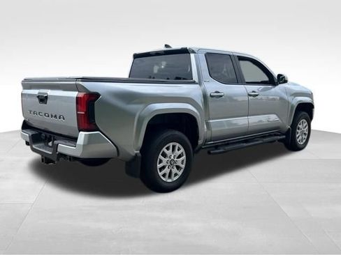 Used 2025 Toyota Tacoma SR5 AWD/4WD image 6