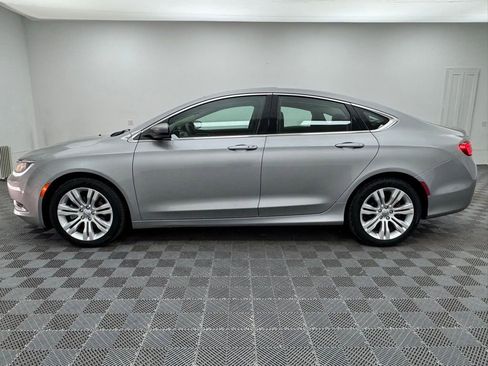 Used 2015 Chrysler 200 Limited w/ Convenience Group FWD image 9