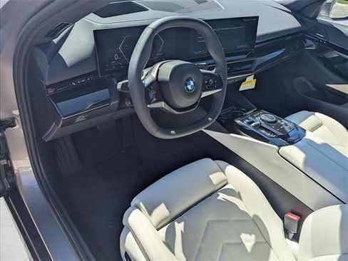 Used 2026 BMW 530i w/ Premium Package RWD image 3