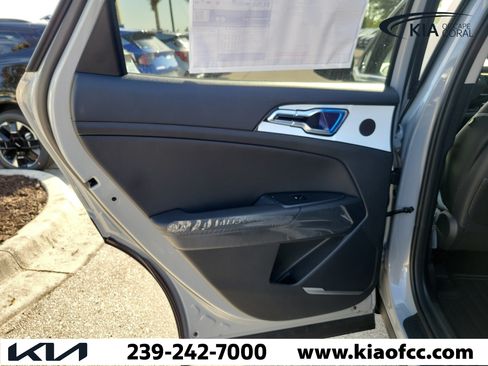 New 2026 Kia Sportage EX w/ EX Panorama Roof Package FWD image 14