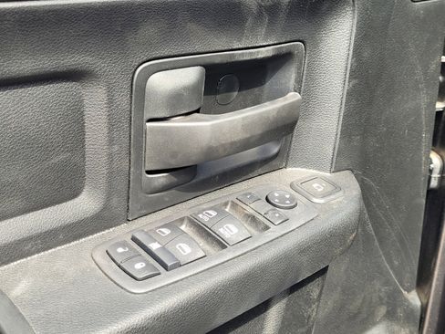 New 2024 RAM 2500 Tradesman w/ Chrome Appearance Group image 9