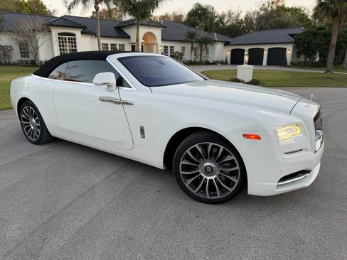 Used 2018 Rolls-Royce Dawn image 21