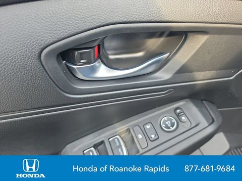 Used 2025 Honda Accord LX image 11