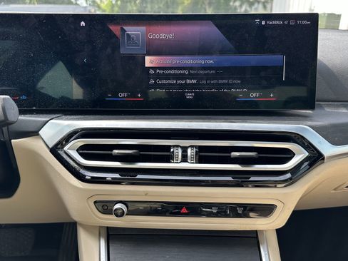 Certified 2023 BMW 330i xDrive Sedan w/ Premium Package AWD/4WD image 30