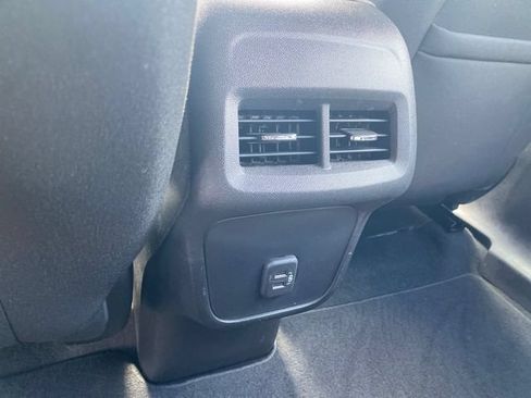 Used 2022 Chevrolet Equinox LS w/ Driver Confidence II Package AWD/4WD image 19