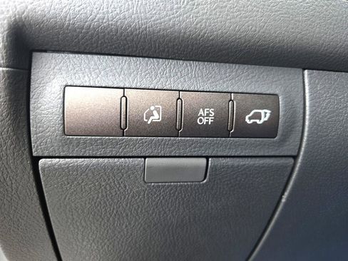 Used 2010 Lexus LX 570 4WD image 21