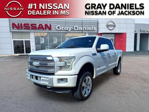 Used 2015 Ford F150 Platinum w/ Equipment Group 701A Luxury AWD/4WD image 3