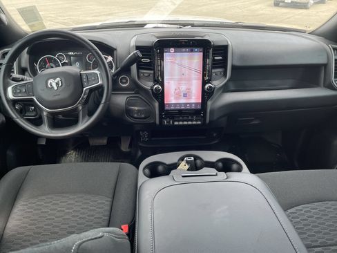 New 2025 RAM 3500 Tradesman AWD/4WD image 15