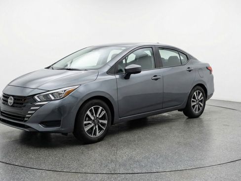 Used 2025 Nissan Versa SV FWD image 3