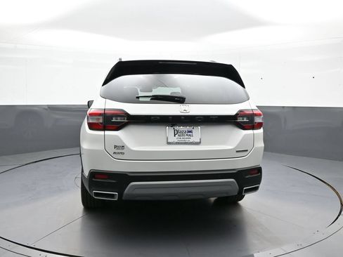 Used 2024 Honda Pilot Touring image 7