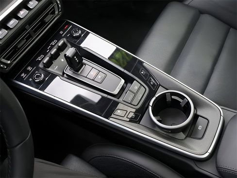 Used 2020 Porsche 911 Carrera 4S image 25