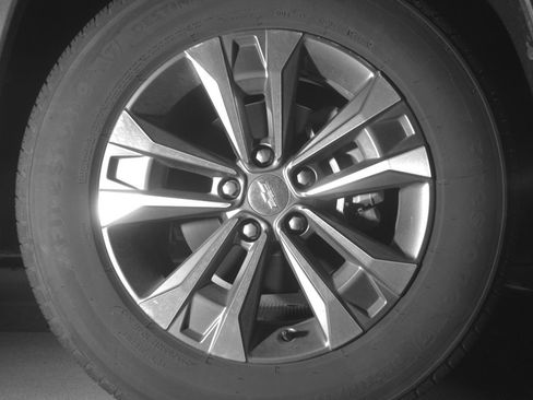 Used 2025 Chevrolet Equinox LT image 13