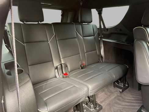 Used 2024 Cadillac Escalade ESV Premium Luxury w/ Performance Package image 17