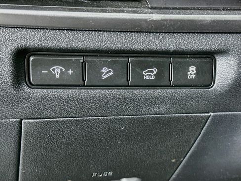 Used 2025 Kia Telluride S FWD image 17