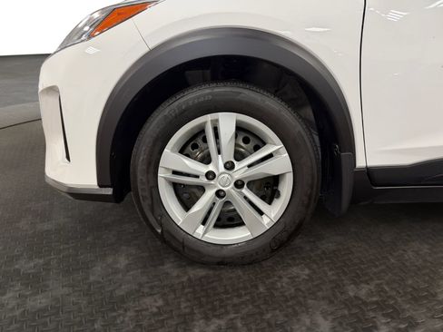 Used 2024 Nissan Kicks S FWD image 12