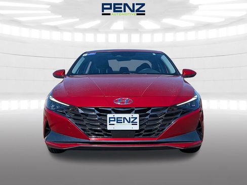 Used 2022 Hyundai Elantra Limited FWD image 2