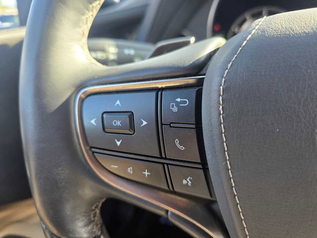 Certified 2023 Lexus LS 500 w/ Interior Upgrade Package RWD image 33