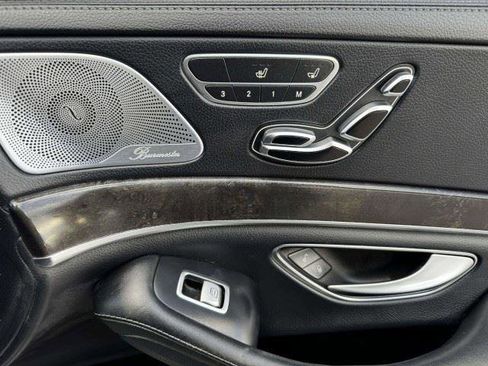 Used 2019 Mercedes-Benz S 560 4MATIC Sedan image 46