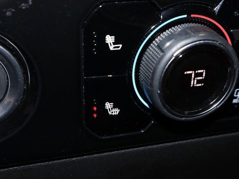 Used 2024 Chevrolet Silverado 1500 LT image 4