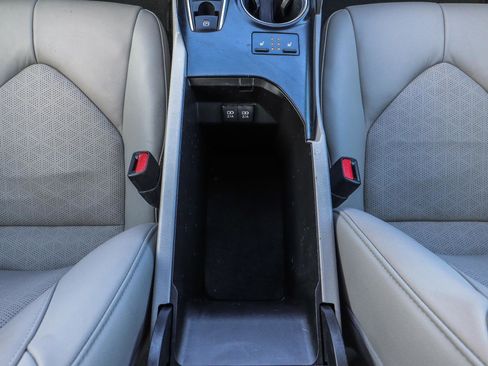 Used 2019 Toyota Camry XSE w/ Carpet Mat Package image 35